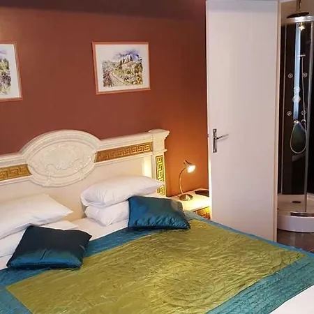Paulette Centre Cathedrale Отель 3*