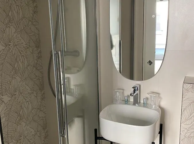 Paulette Centre Cathedrale Szálloda