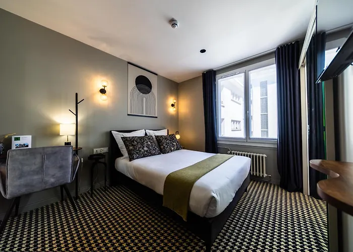 Paulette Centre Nouveau Hotel 3*